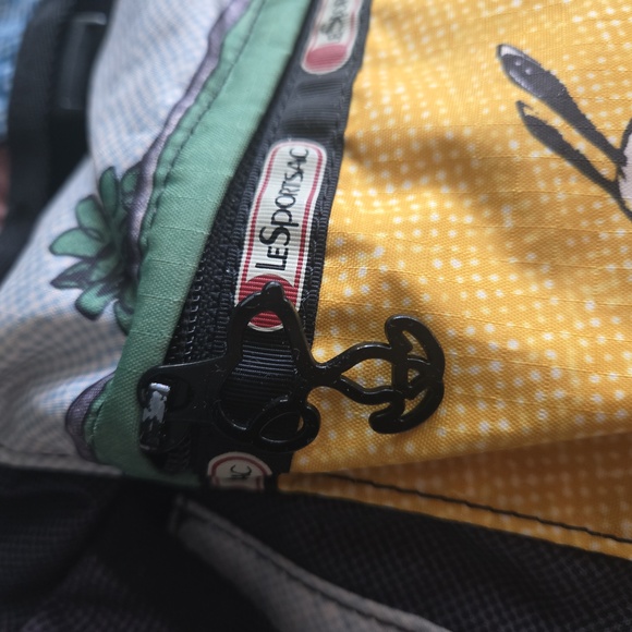 Le Sportsac x Snoopy Backpack - Picture 2 of 7